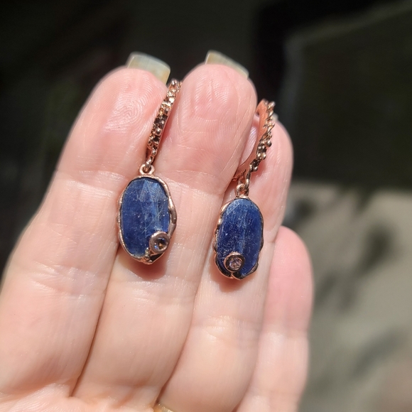 Sapphire & Amethyst Rosegold Earrings - Picture 3 of 11